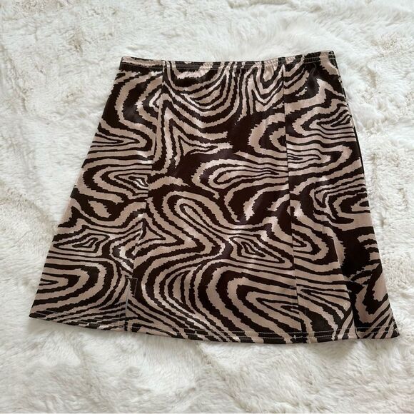 UO Urban Outfitters shiny brown/goldish tan groovy print mini skirt w slits - Picture 1 of 6